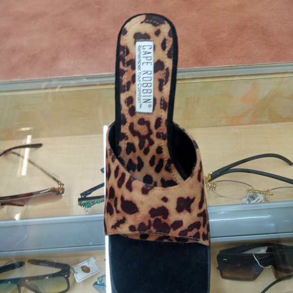 New Cape Robbin Leopard Tristen Square Toe 5” Heels Women's 8 - Picture 3 of 5